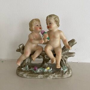 Vintage Hand Painted Cherubesque Figurine